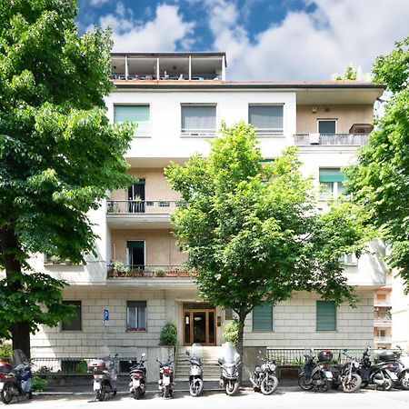 Aureum Convivium Hotel Рим Екстериор снимка